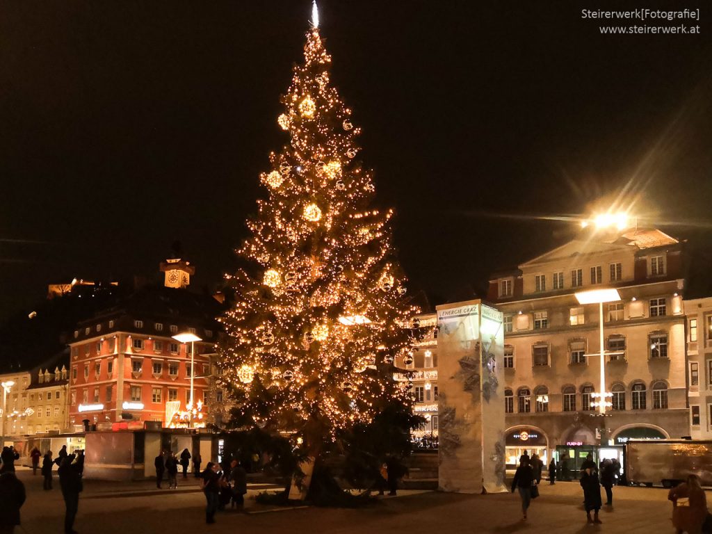 Grazer Christbaum am Hauptplatz