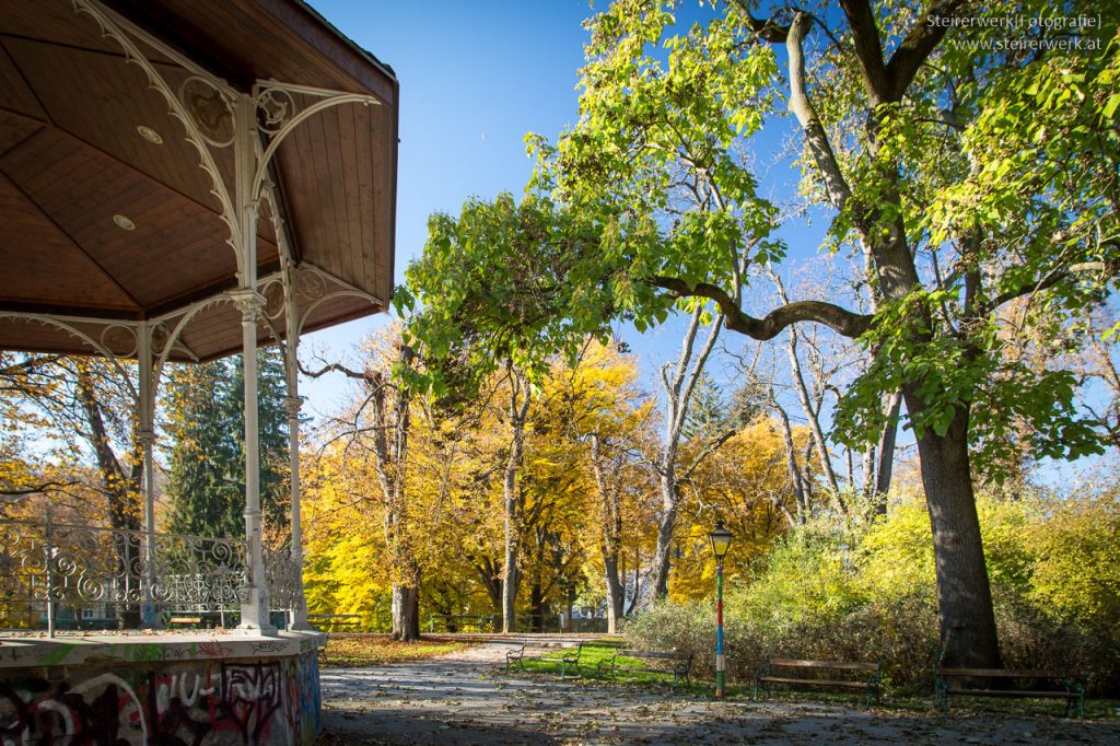 Stadtpark Pavillon im Herbst