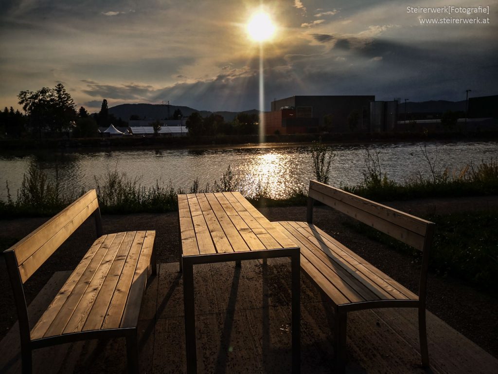 Sonnenuntergang Tisch