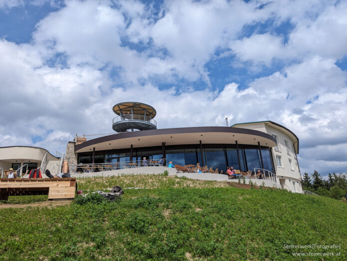 Bergrestaurant Fürstenstand mit Aussichtswarte