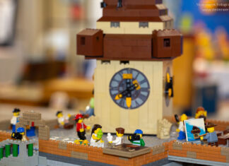 Grazer Schloßberg mit Uhrturm aus Lego