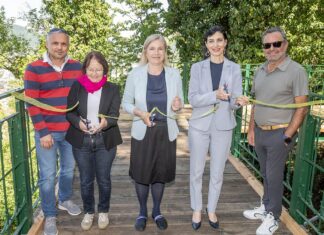 Schloßbergbahn-Brücke wieder offen Schlossbergbahnbrüecke saniert